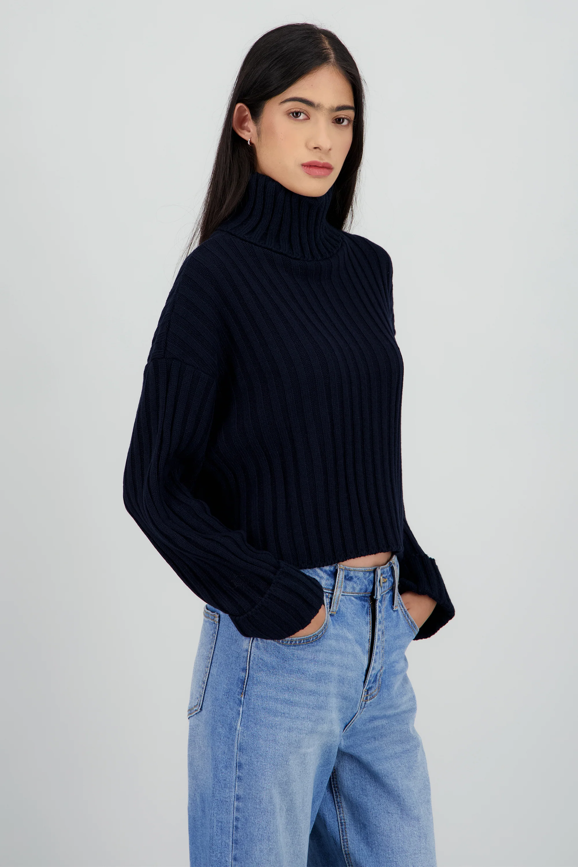 Sueter tejido cuello alto - Image 3