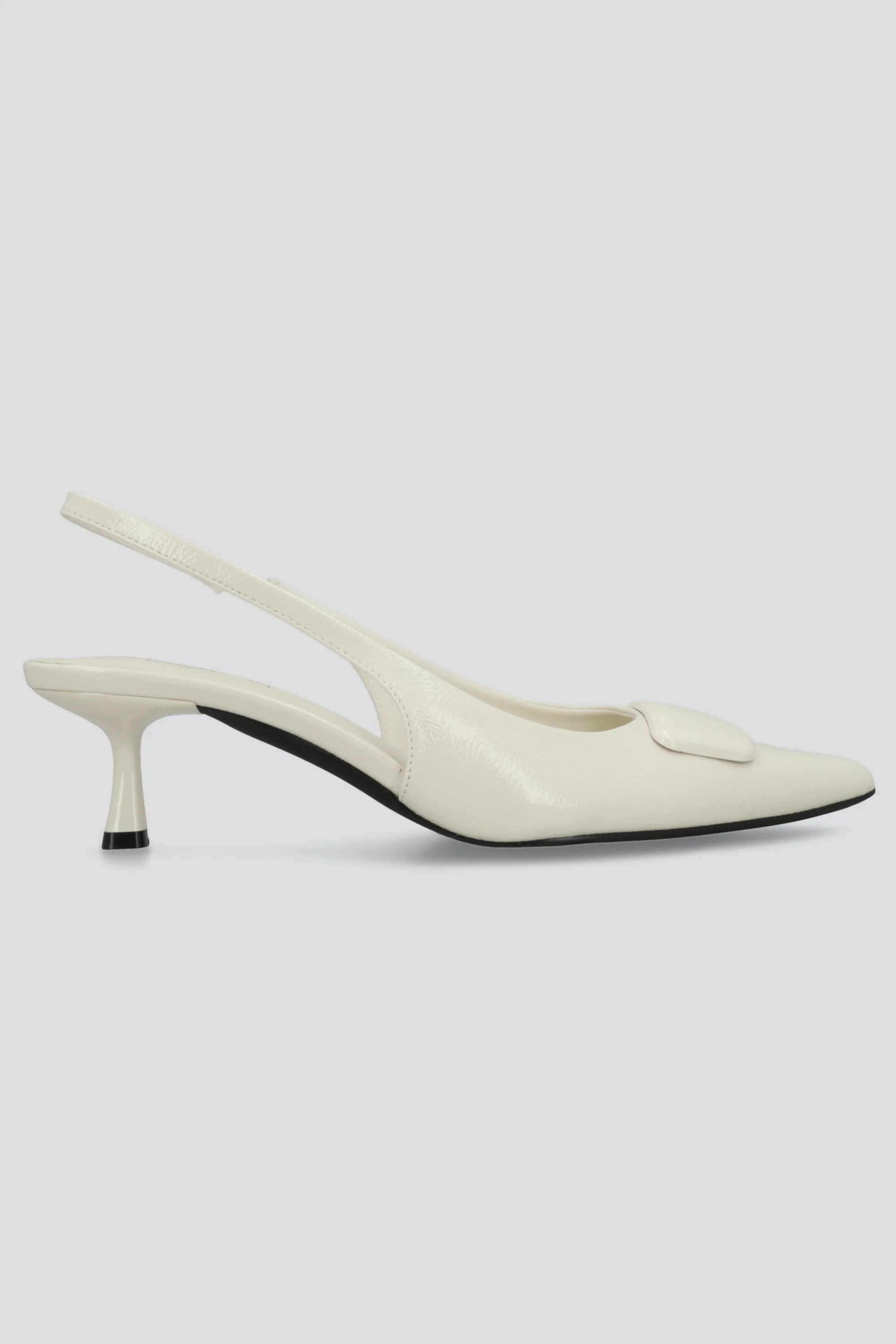 Tacon pointy slingback aplicacion cuadro