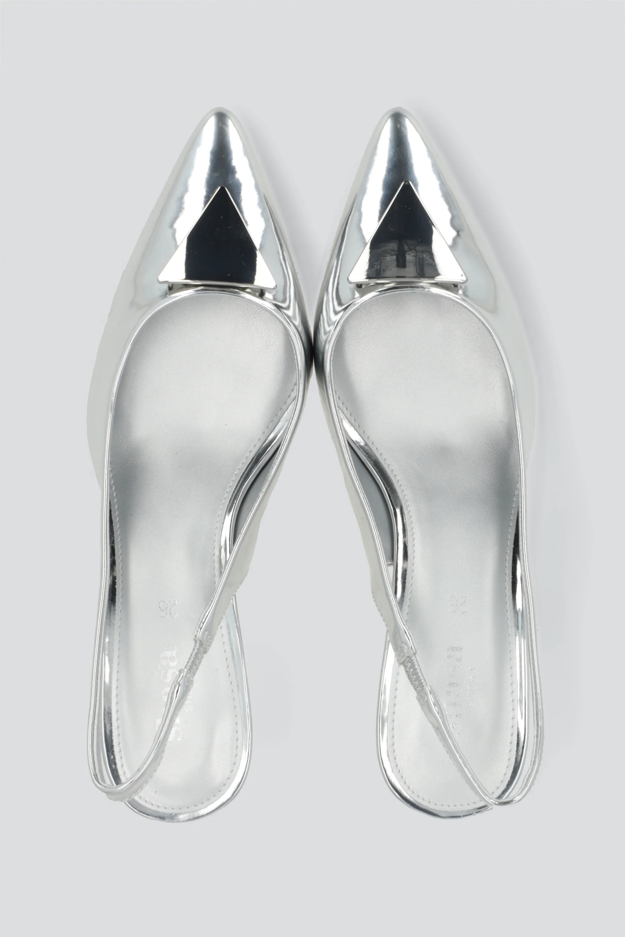 Tacon slingback metalico aplicacion - Image 3