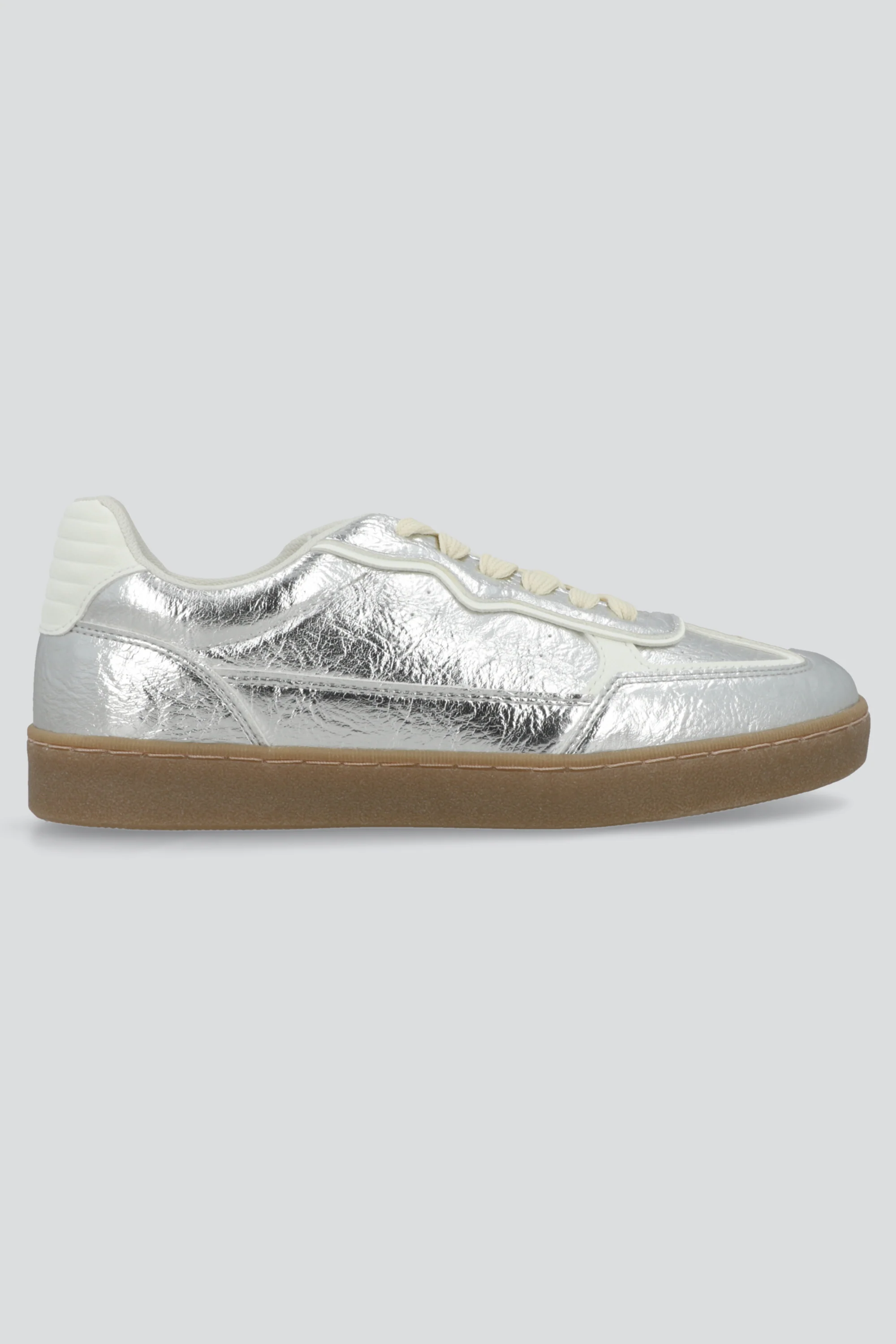 Tenis casual metalico separaciones