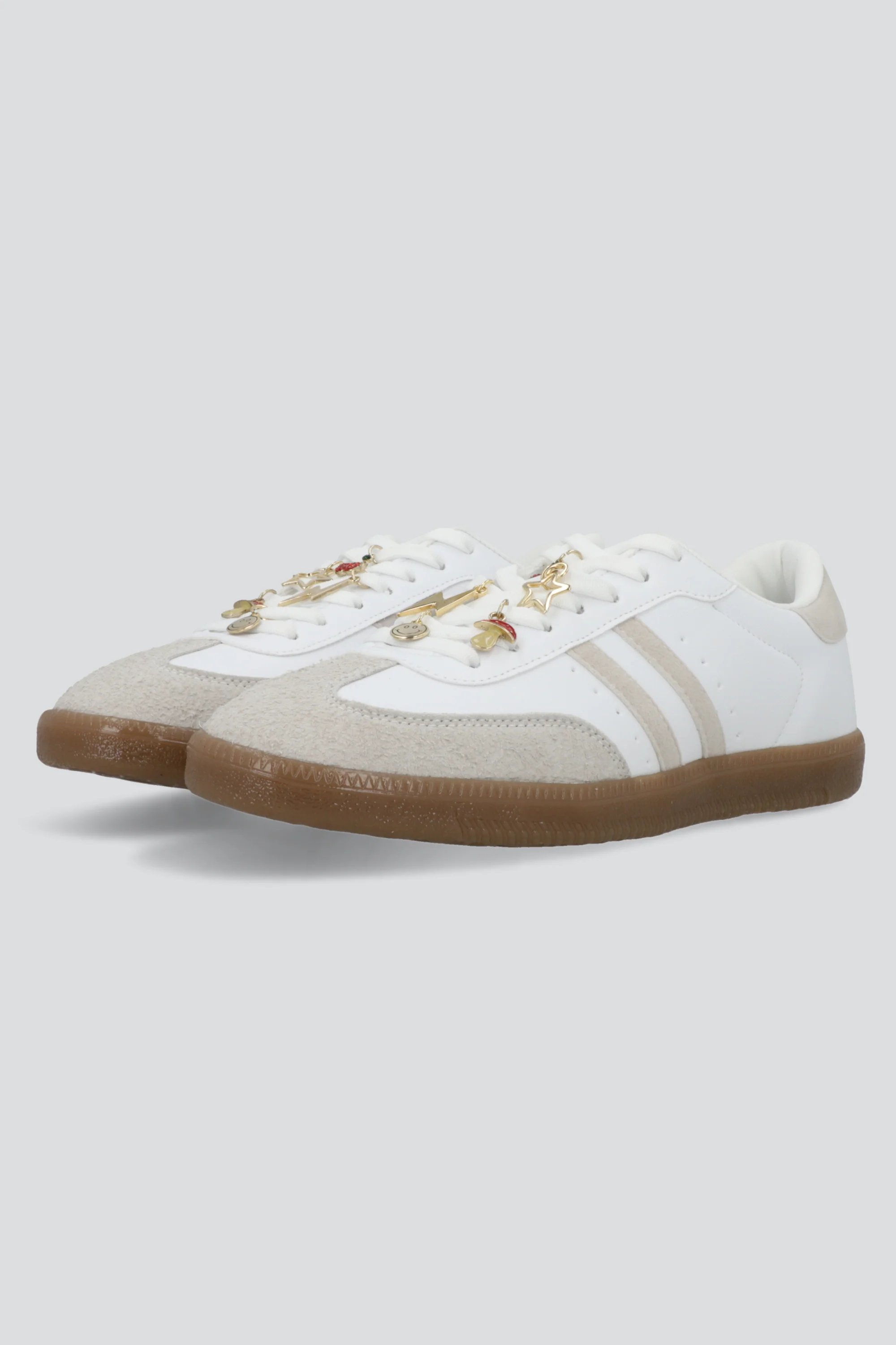 Tenis dos lineas punta durazno con charms - Image 2