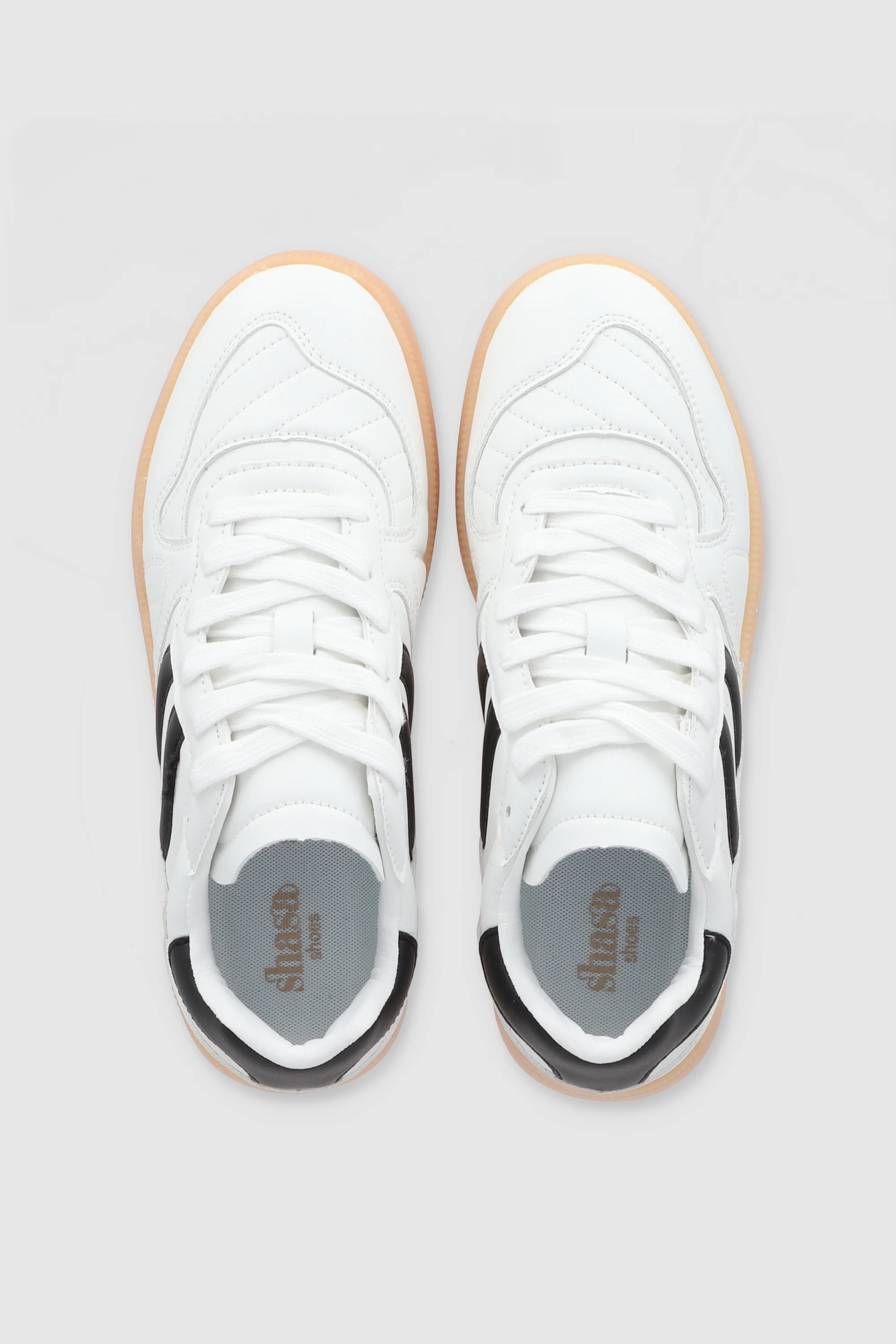 Tenis retro ondas detalle color - Image 4