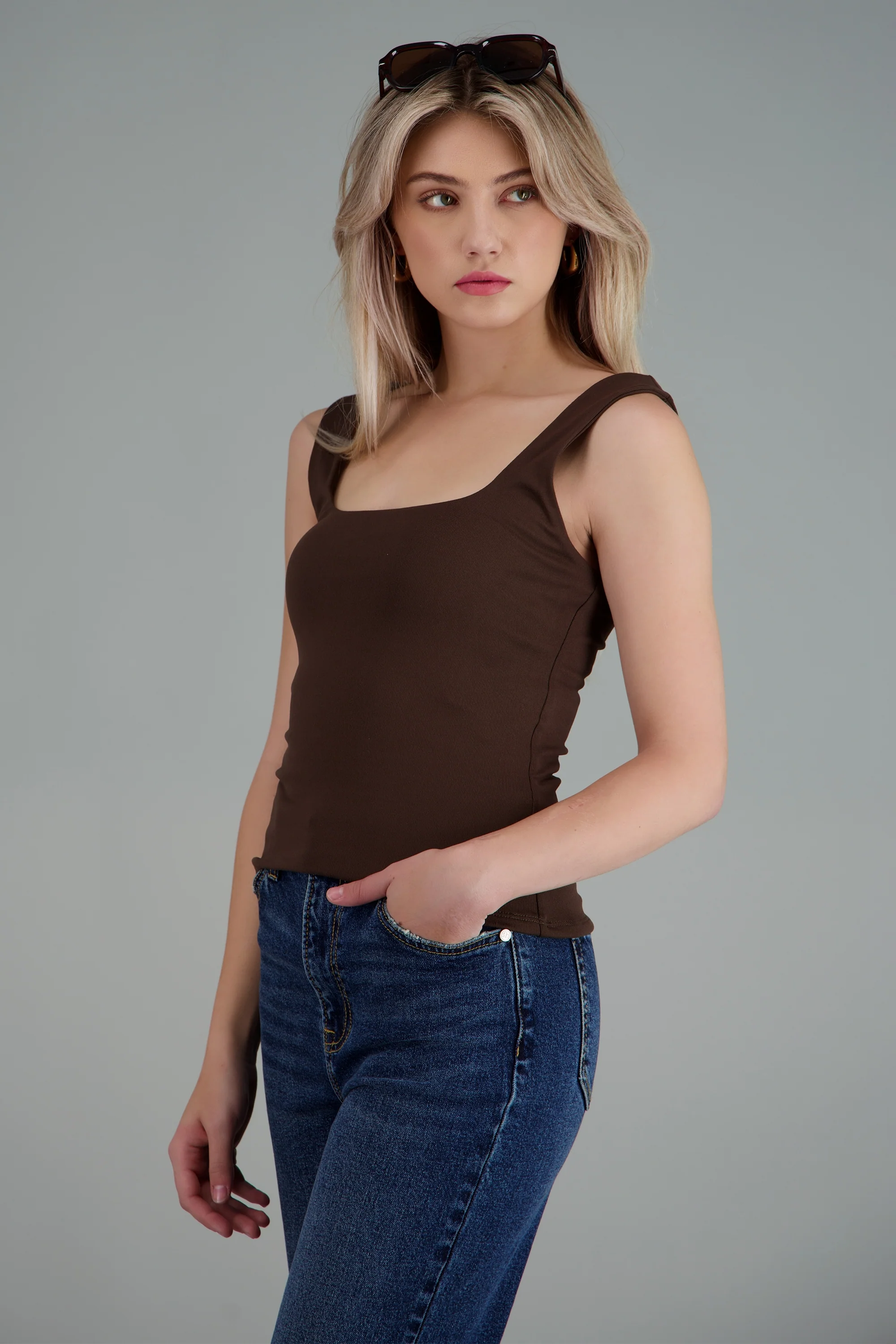 Top con tirantes liso suave - Image 3