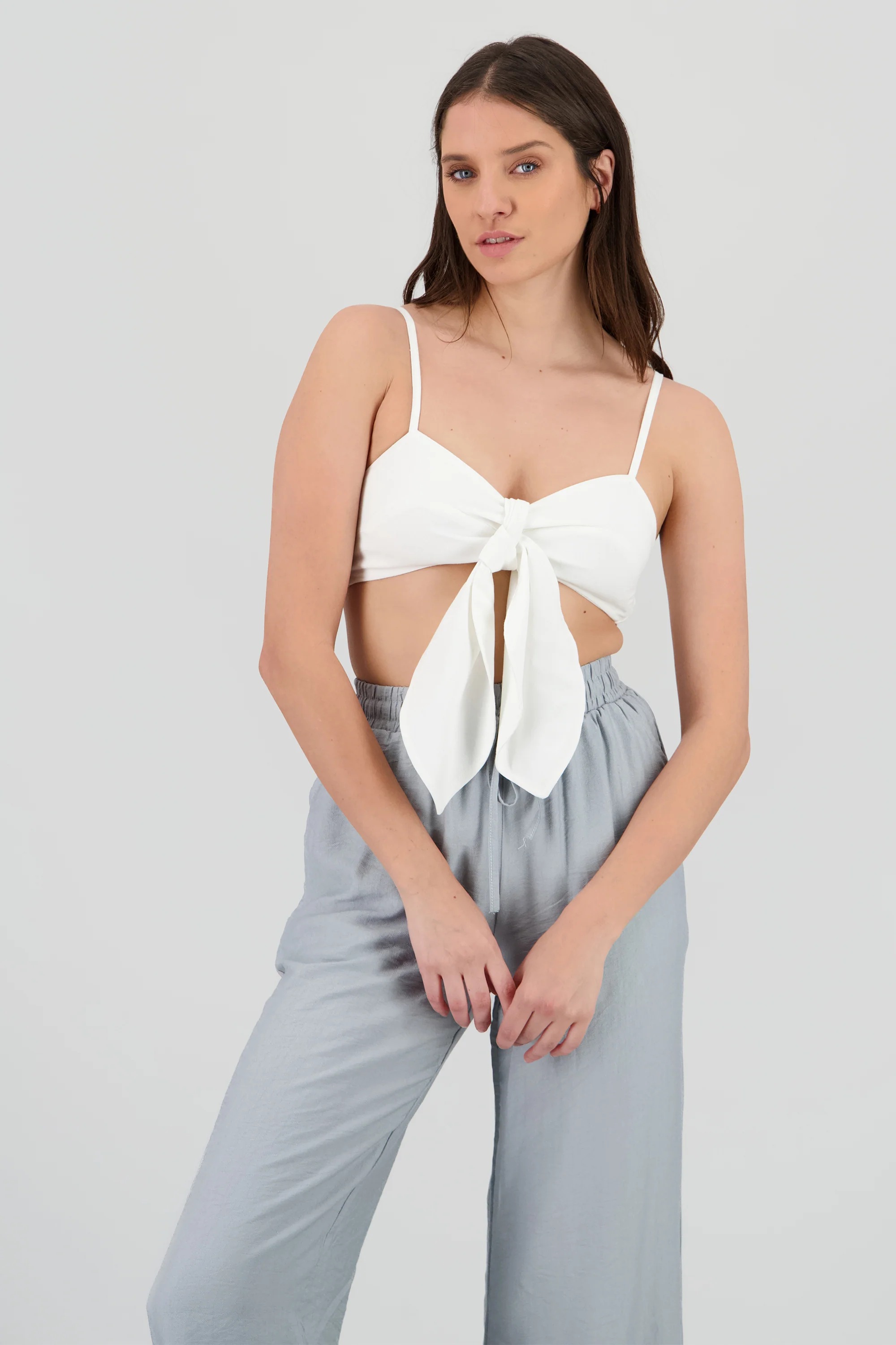 Top crop detalle nudo tirantes