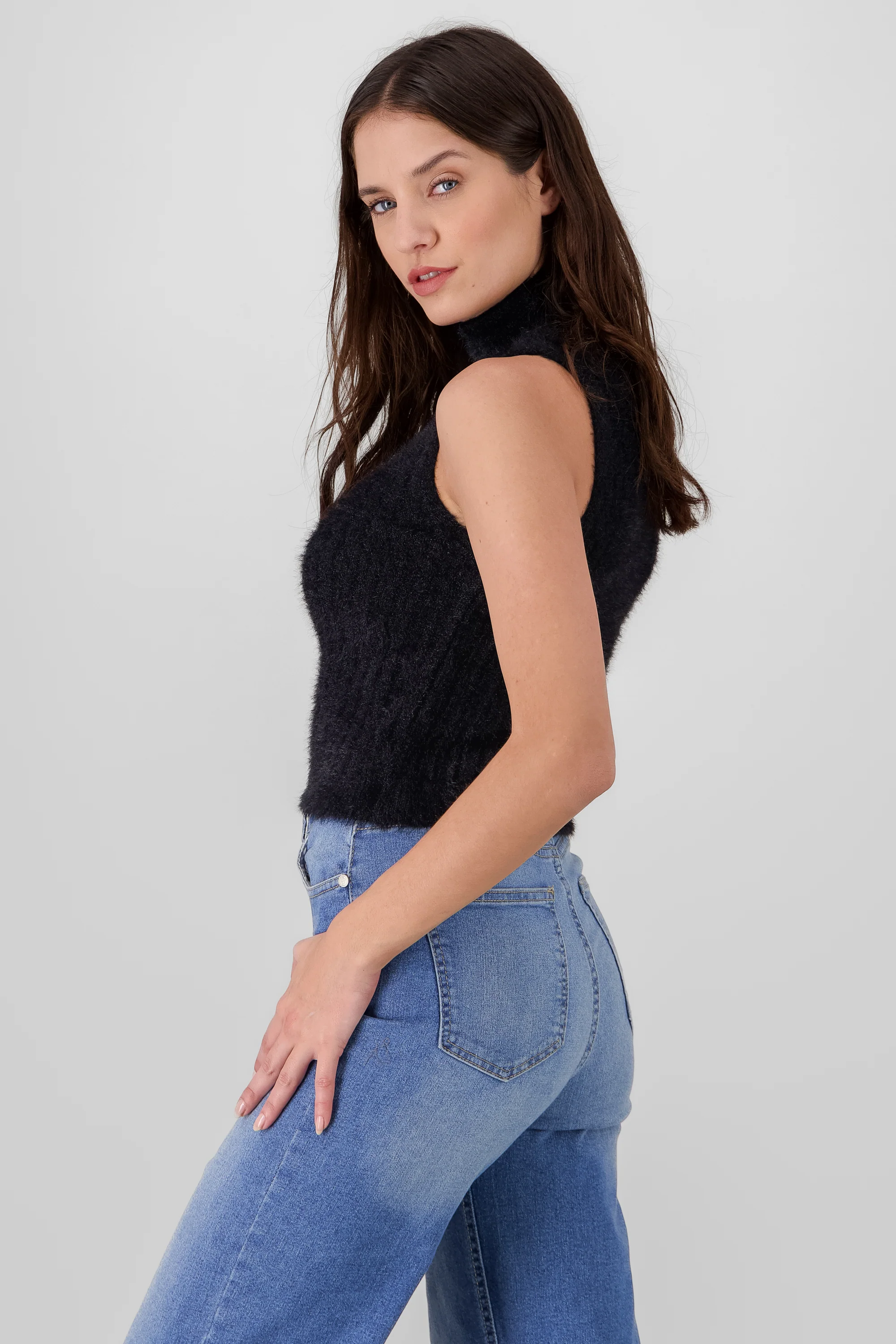 Top cuello alto peludo - Image 3