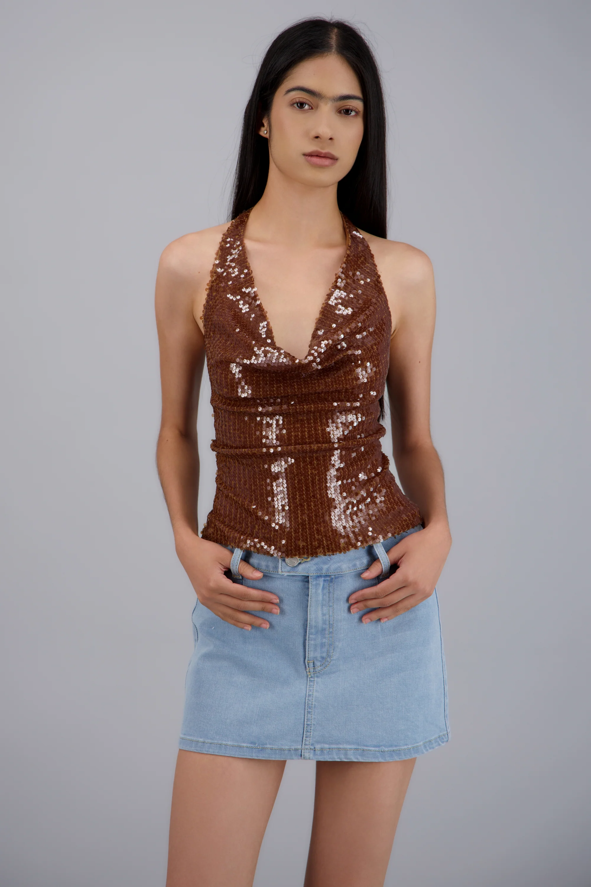 Top de lentejuela halter cuello cascada