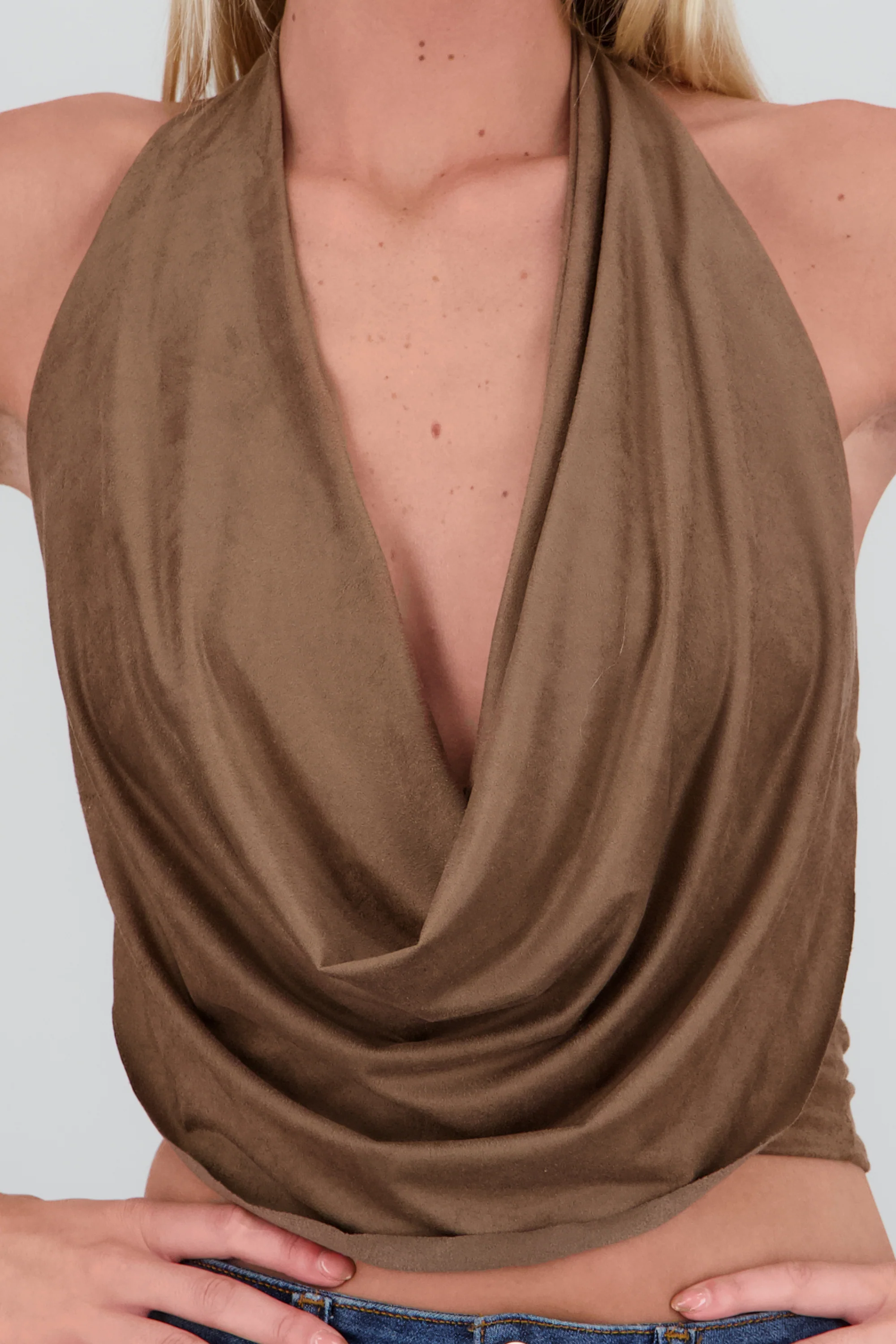 Top escote cascada suede - Image 5