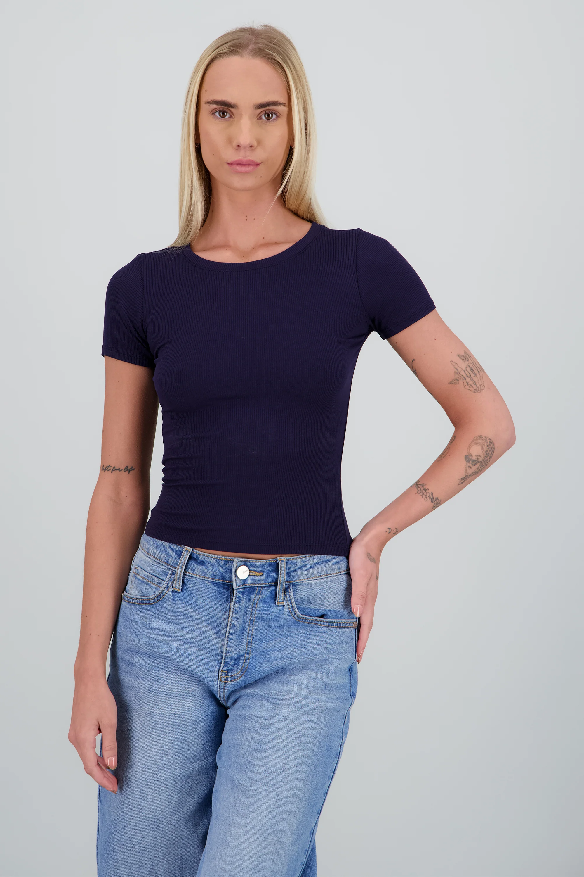 Top manga corta cuello redondo