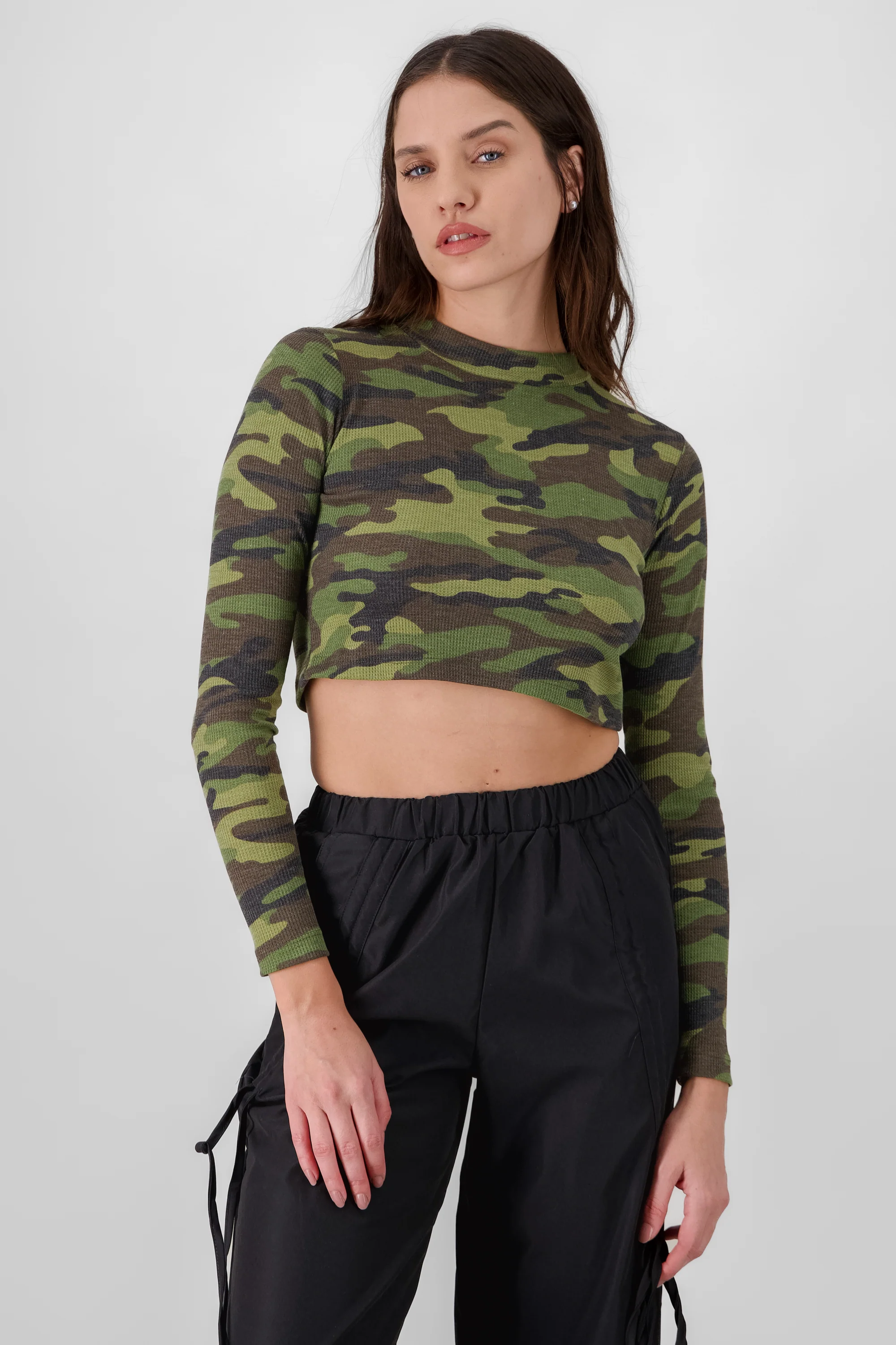 TOP MANGA LARGA MILITAR