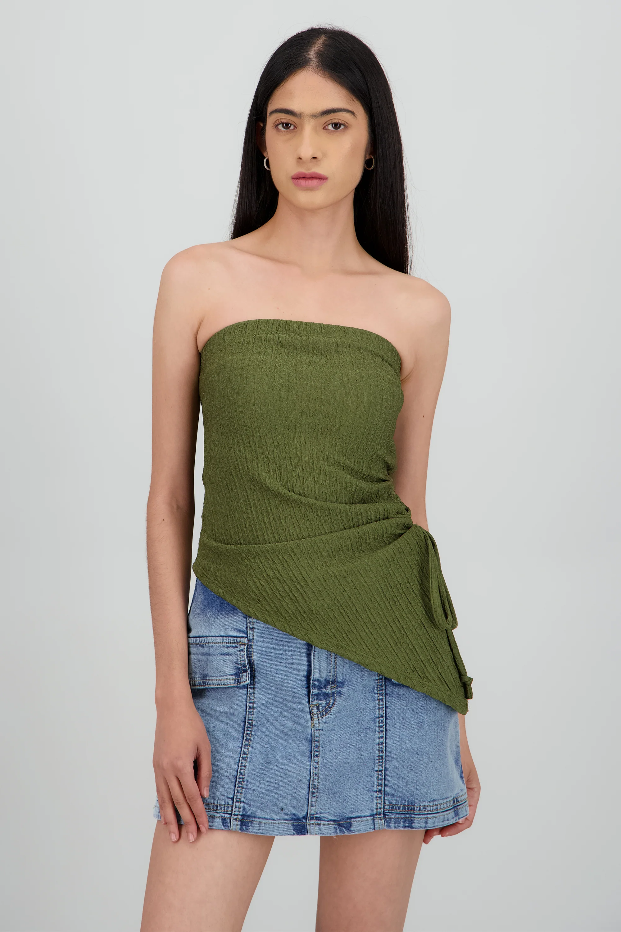 Top strapless asimetrico