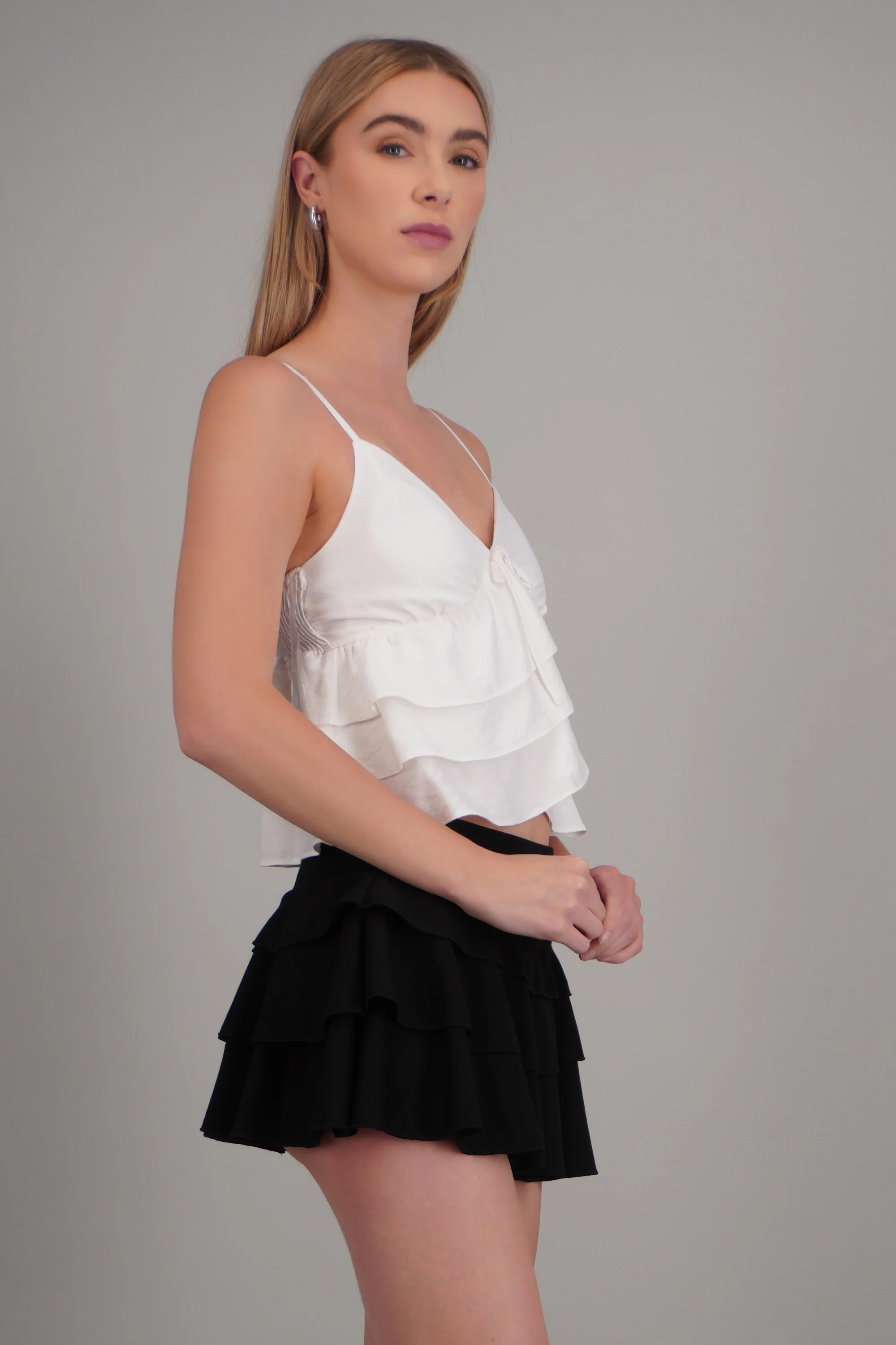 TOP TIRANTES CON OLANES - Image 3