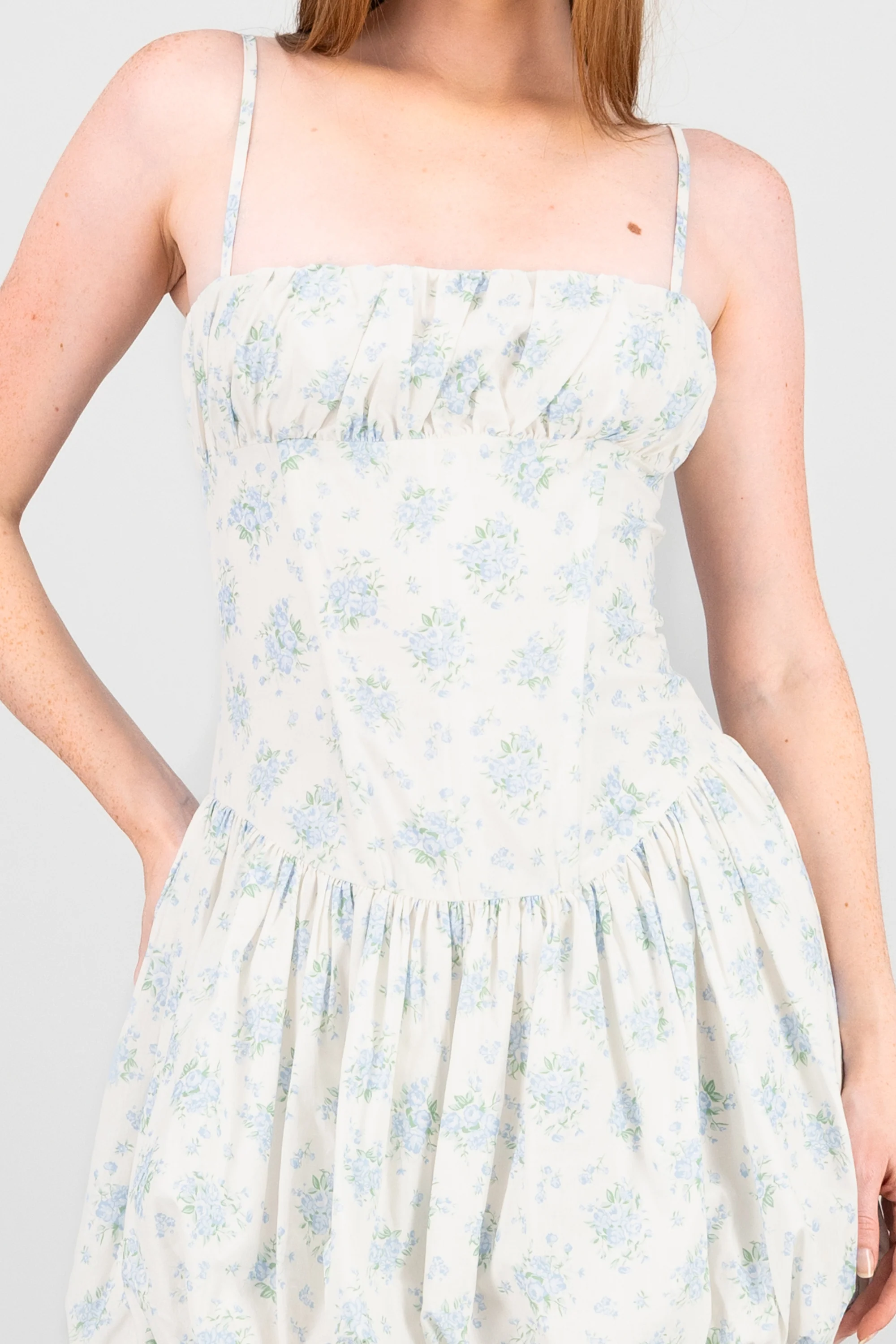 Vestido burbuja detalle flores - Image 5