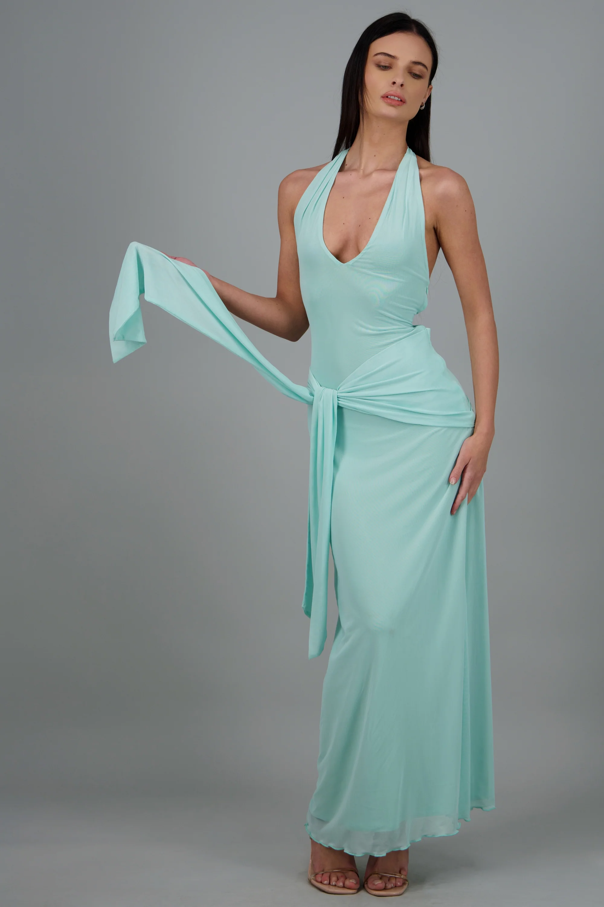 Vestido halter con amarre en cintura - Image 2