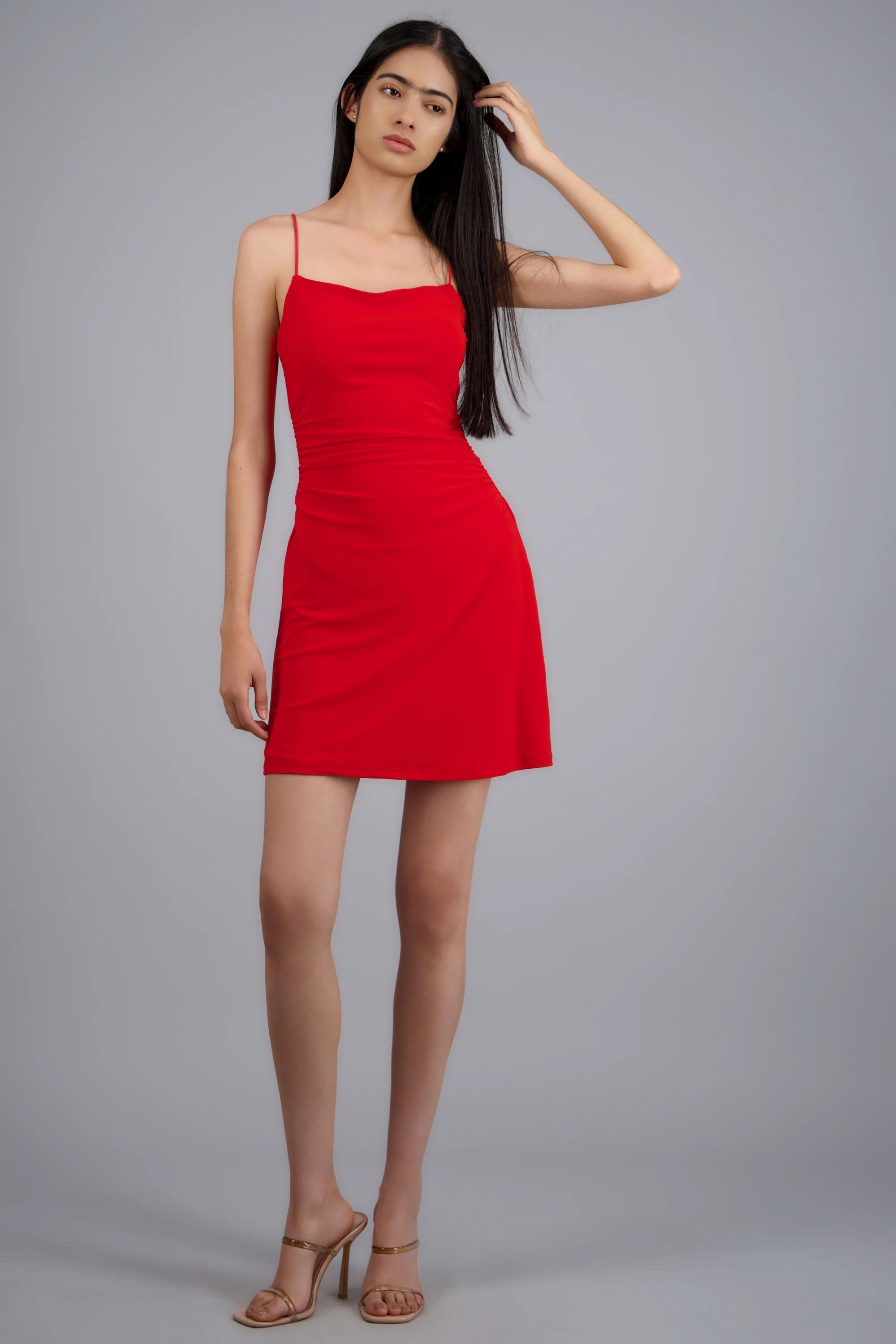 Vestido liso mini con tirantes