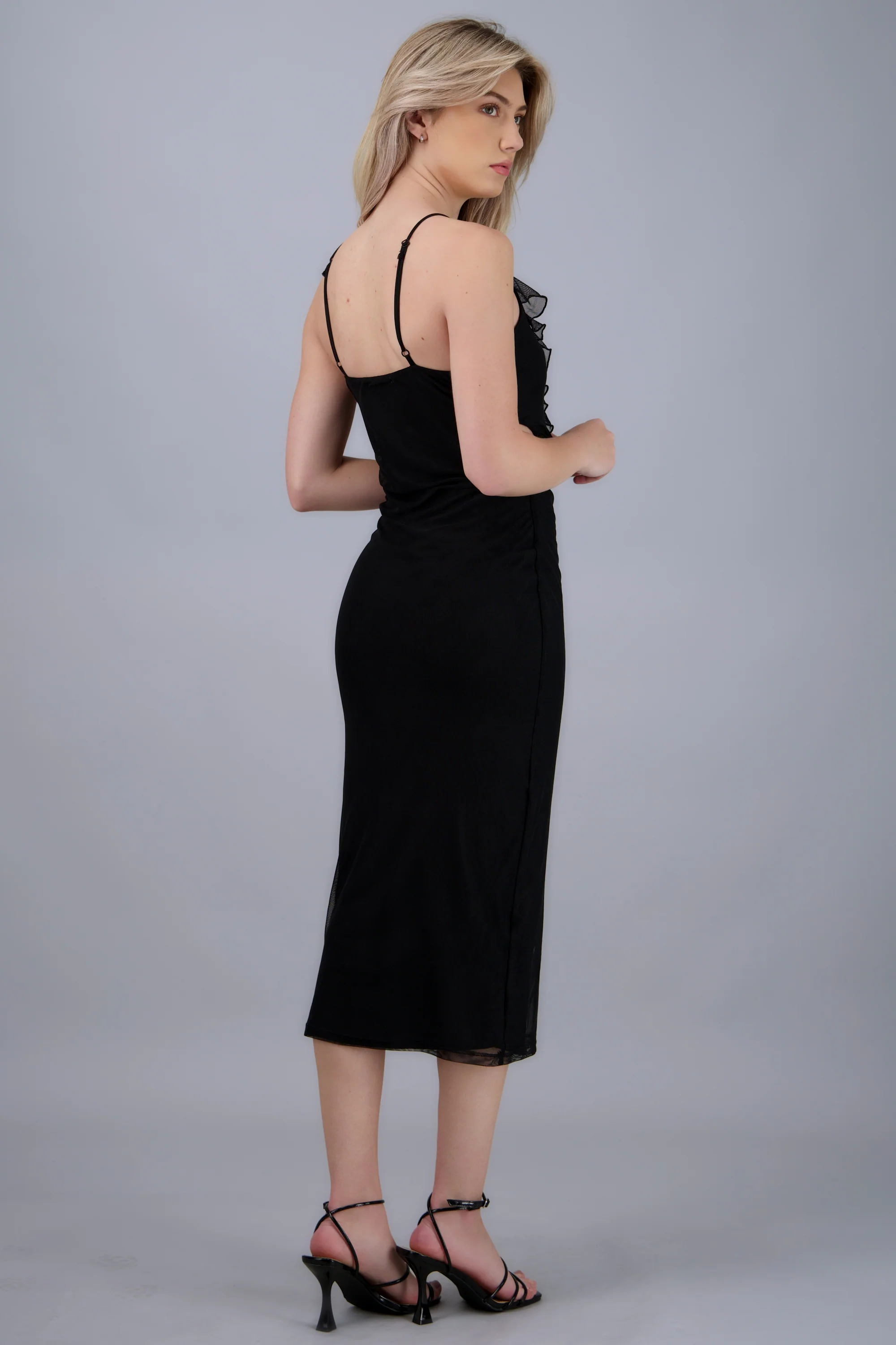Vestido maxi detalle olanes abertura lateral - Image 4