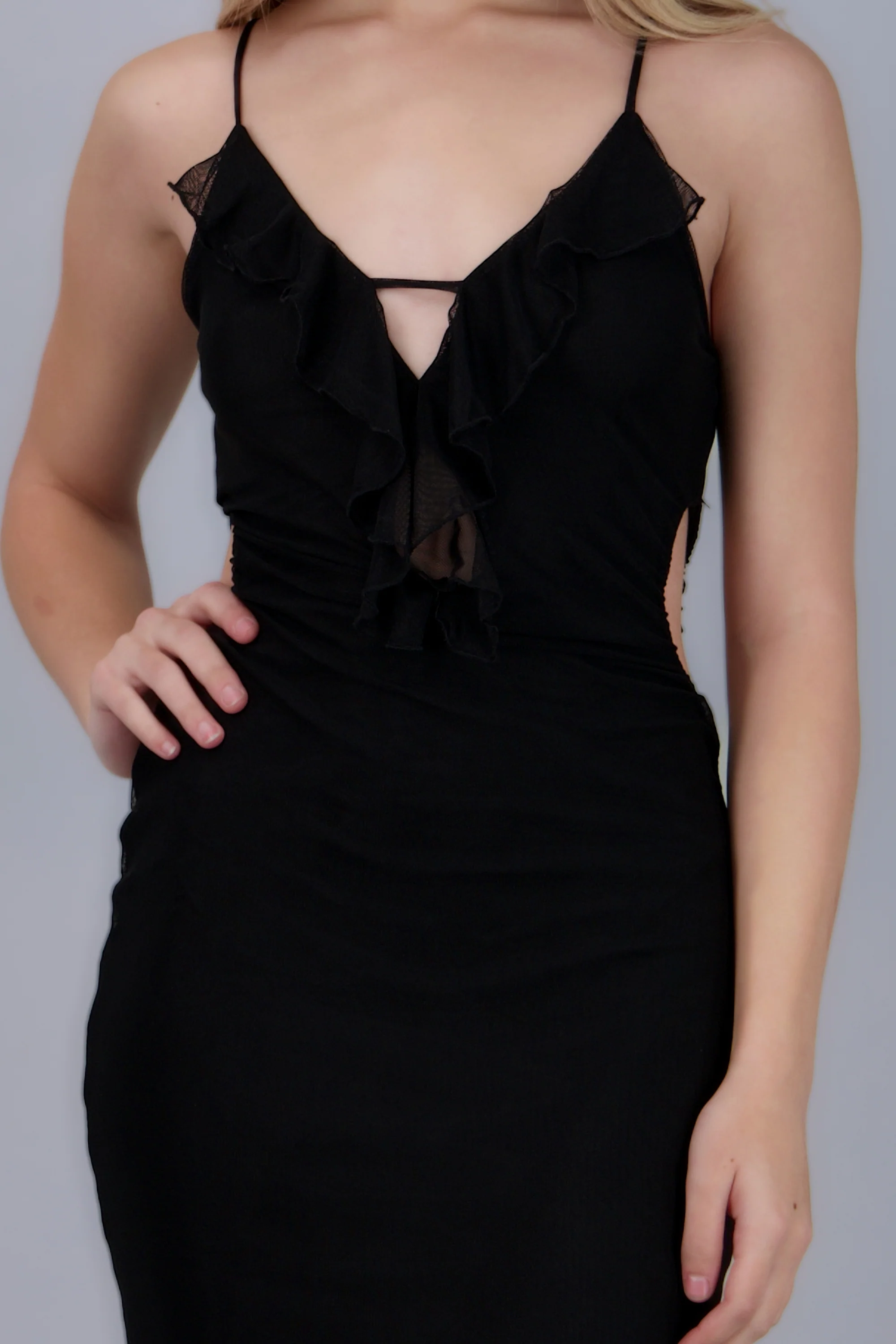 Vestido maxi detalle olanes abertura lateral - Image 5
