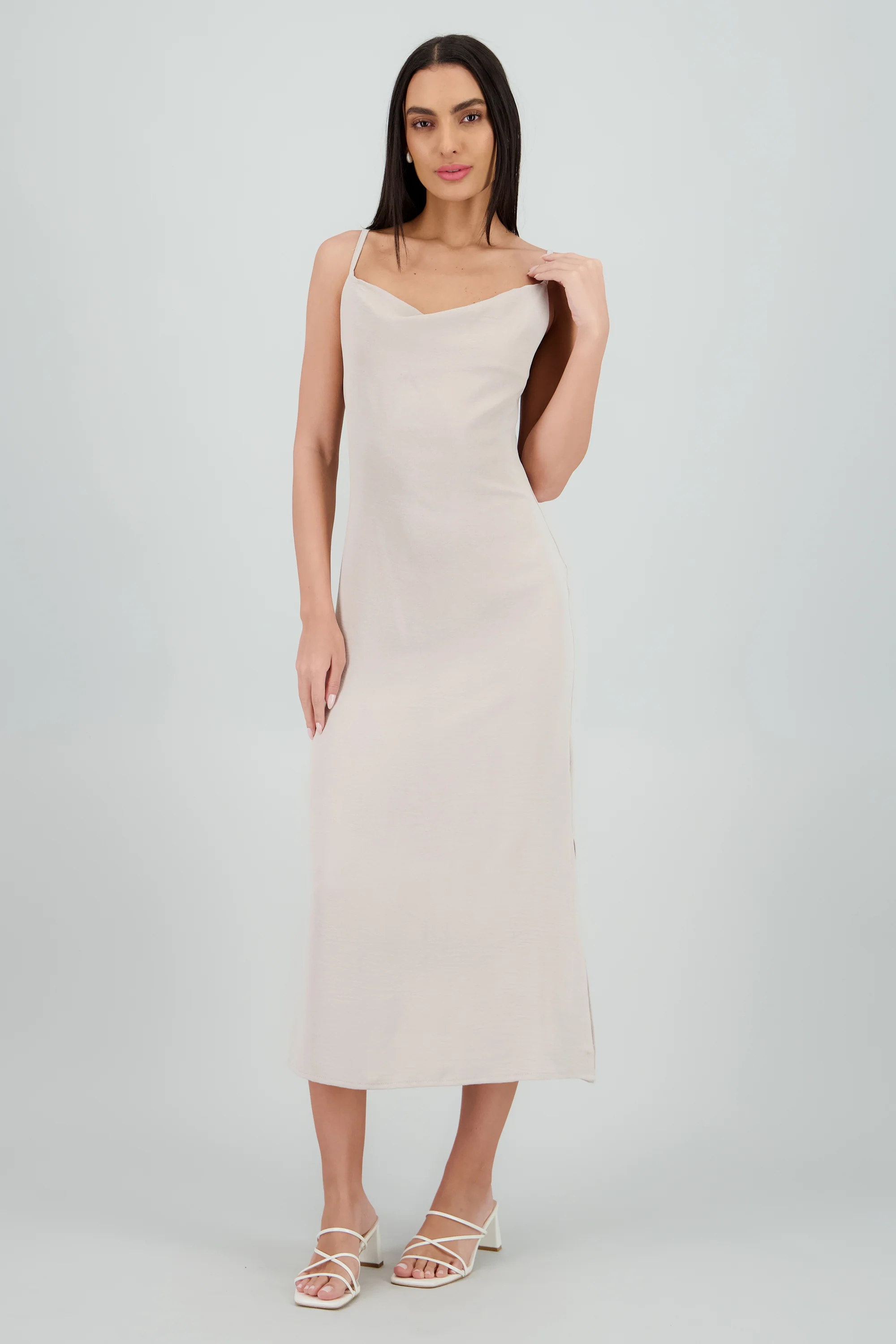 Vestido maxi fluido con tirantes - Image 2