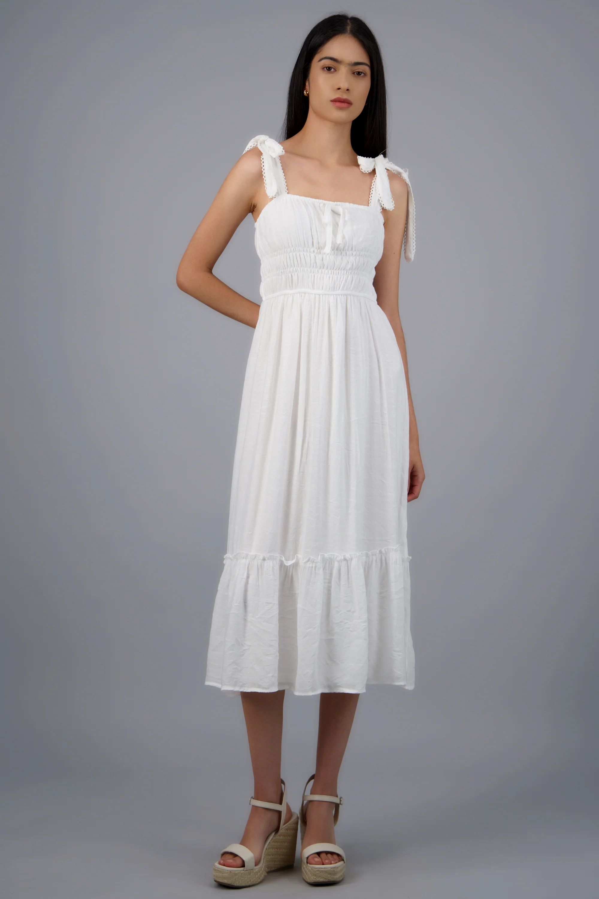 Vestido maxi liso con amarre moños