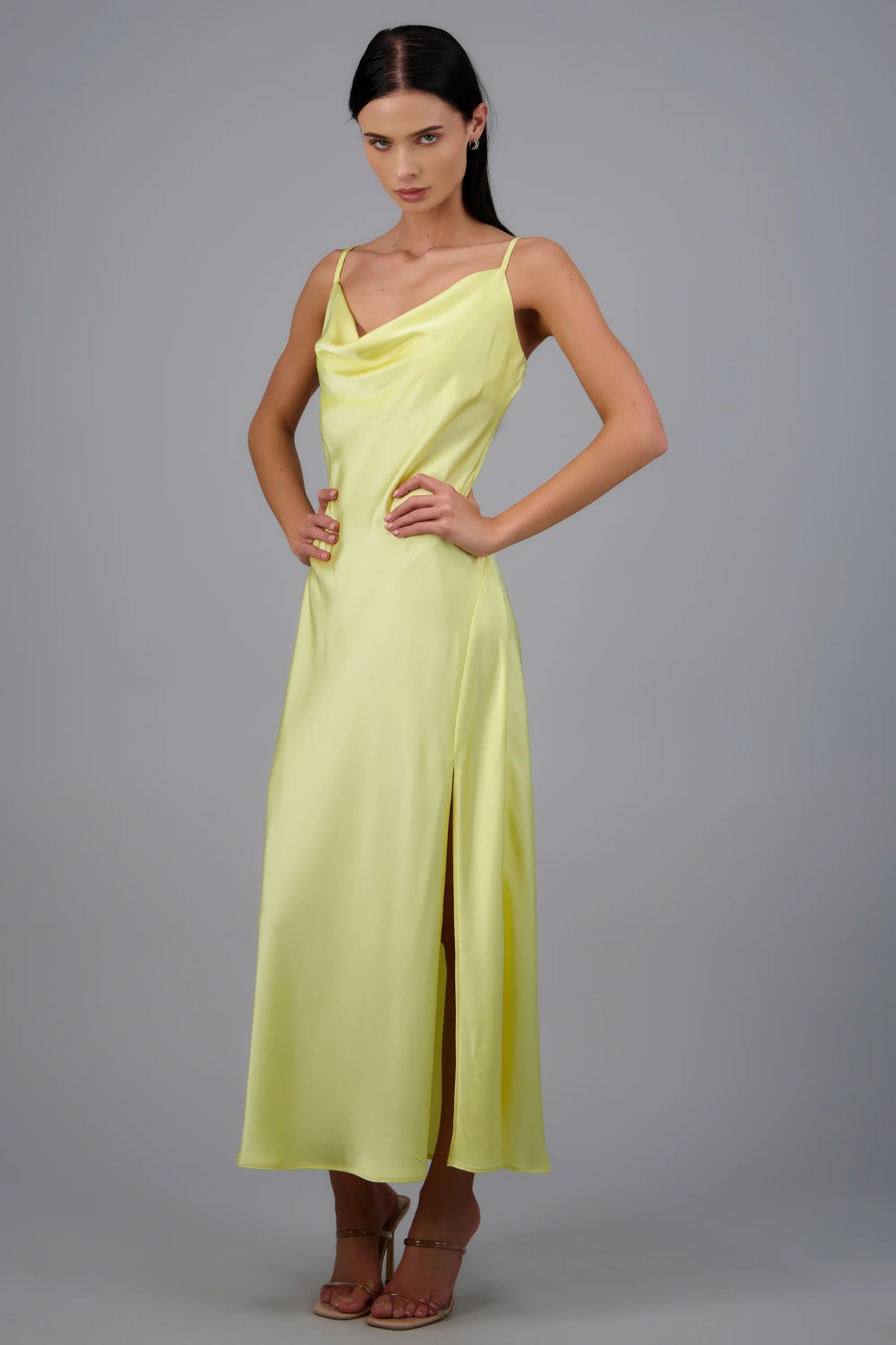 Vestido maxi satin escote columpio - Image 2
