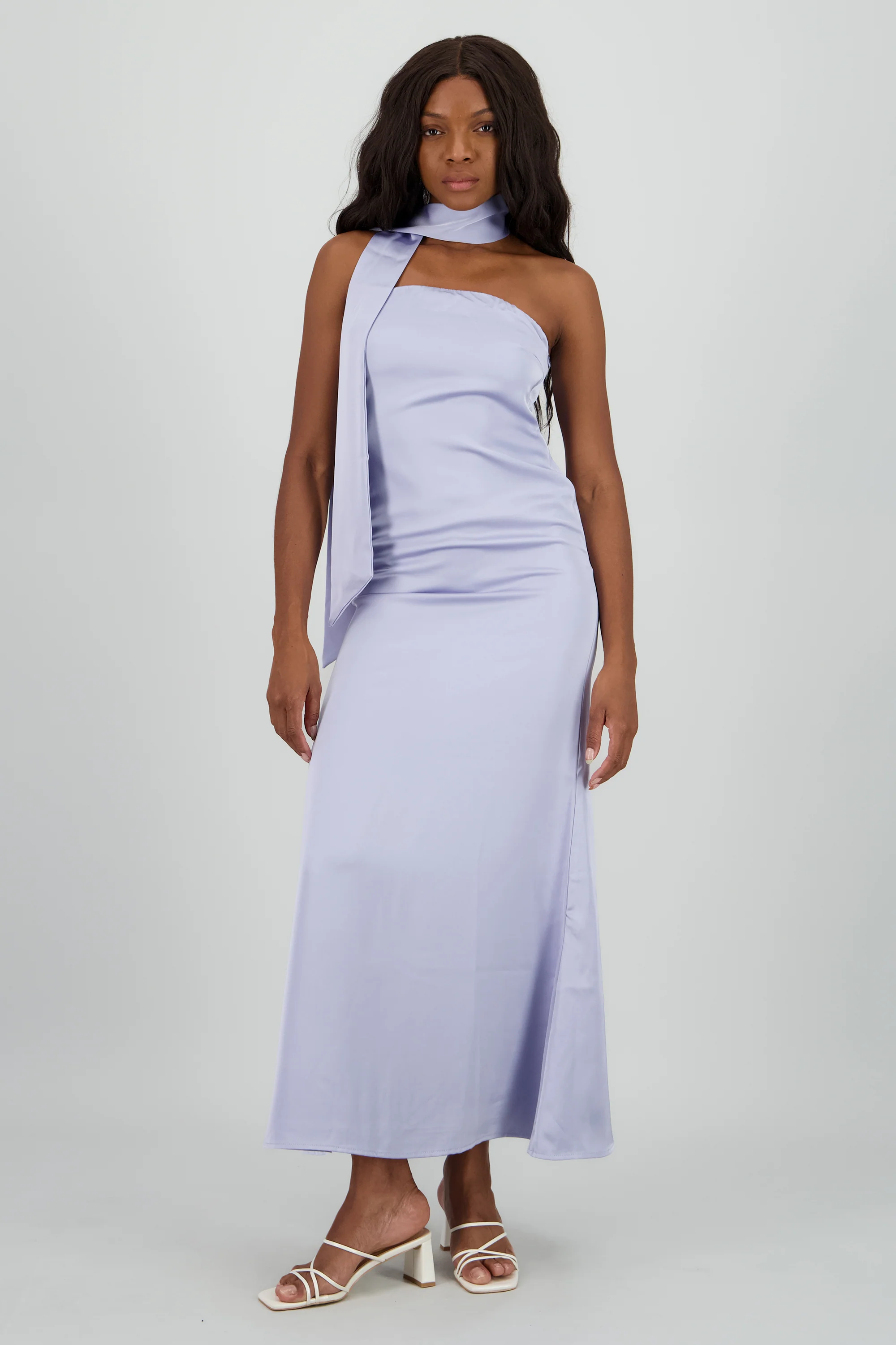 Vestido maxi satin strapless con bufanda - Image 2