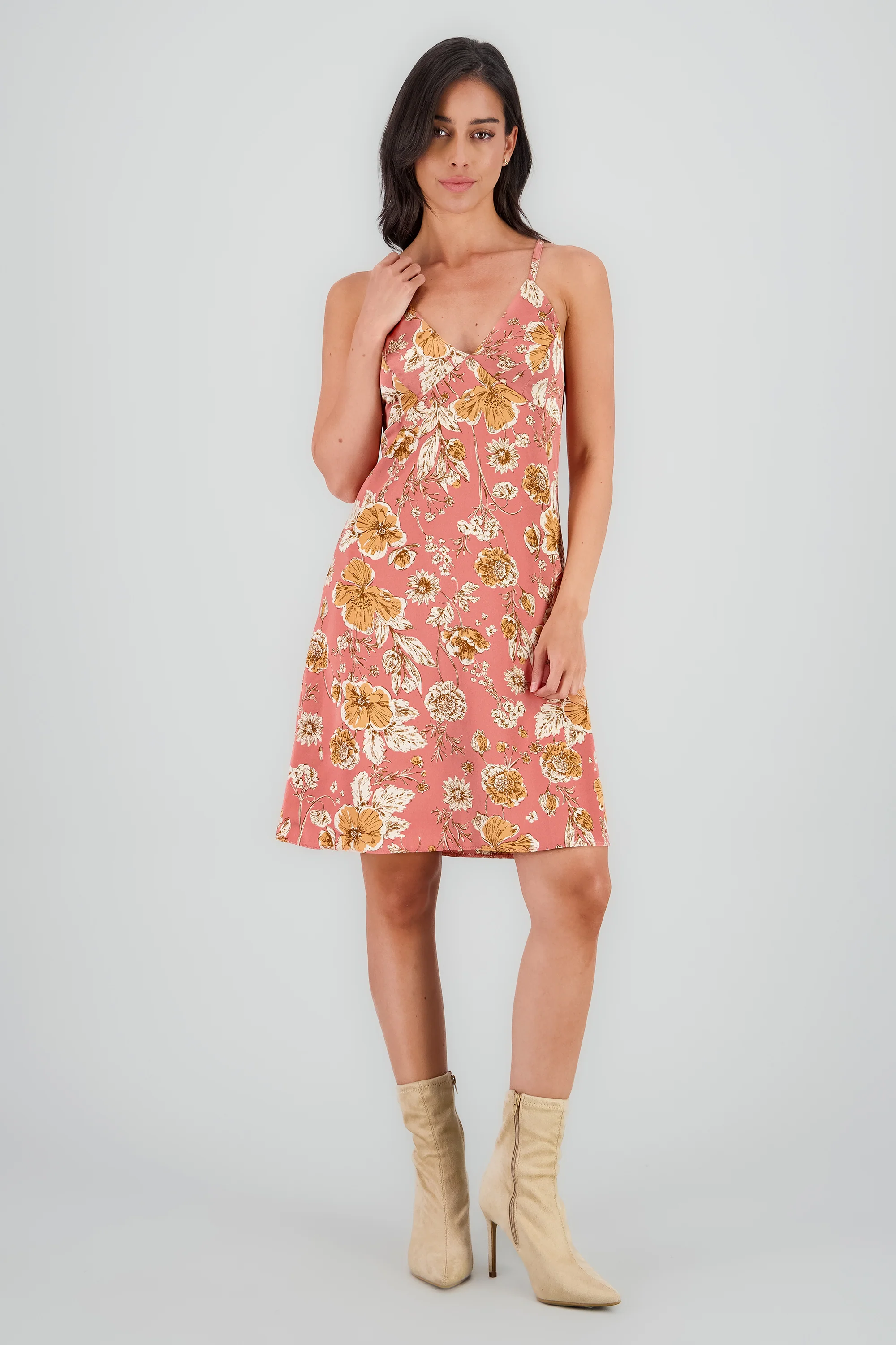 Vestido midi escote v tirantes efecto satin - Image 2