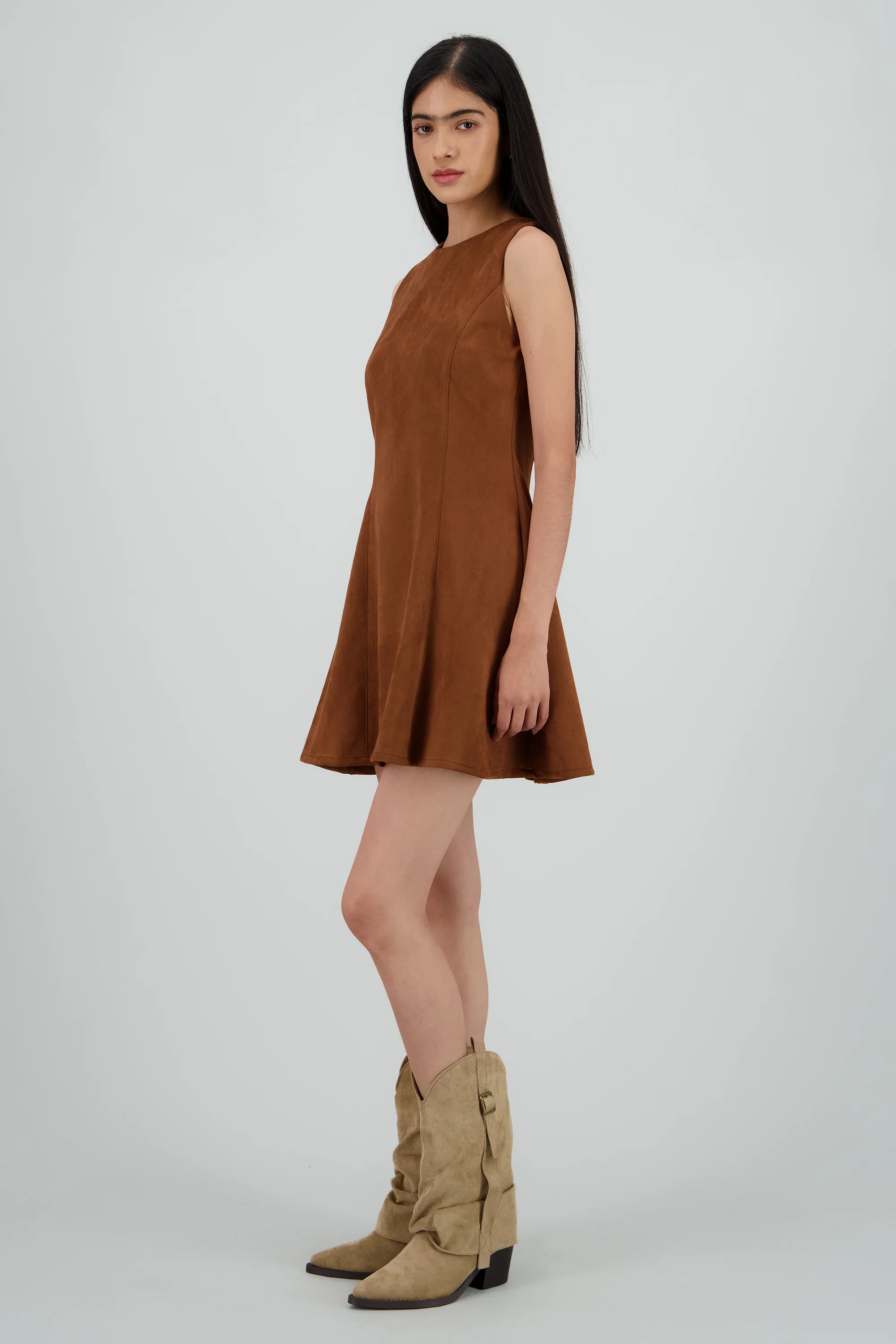 Vestido mini sin mangas detalle cortes - Image 3