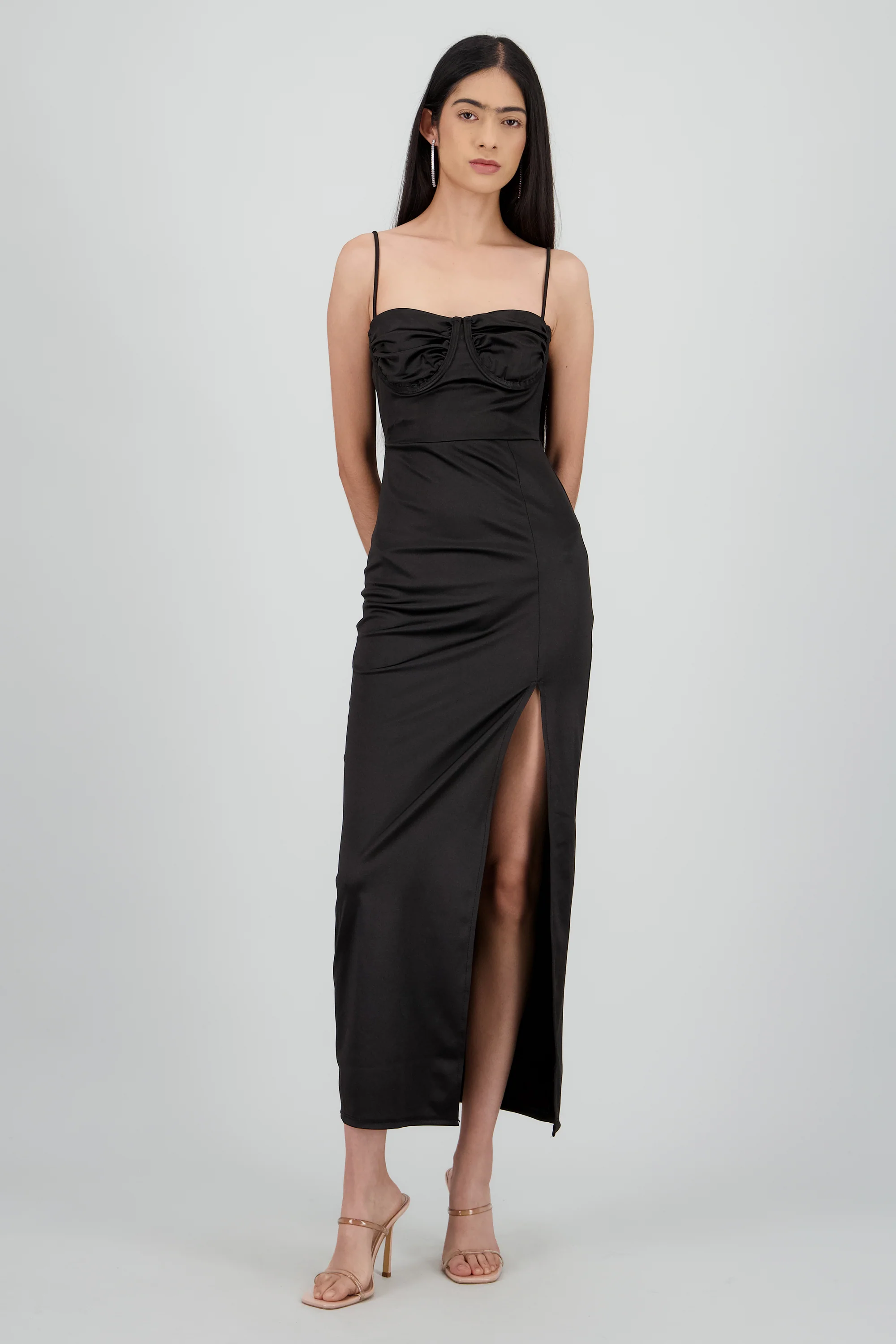 Vestido satin con copas tiras en espalda - Image 2
