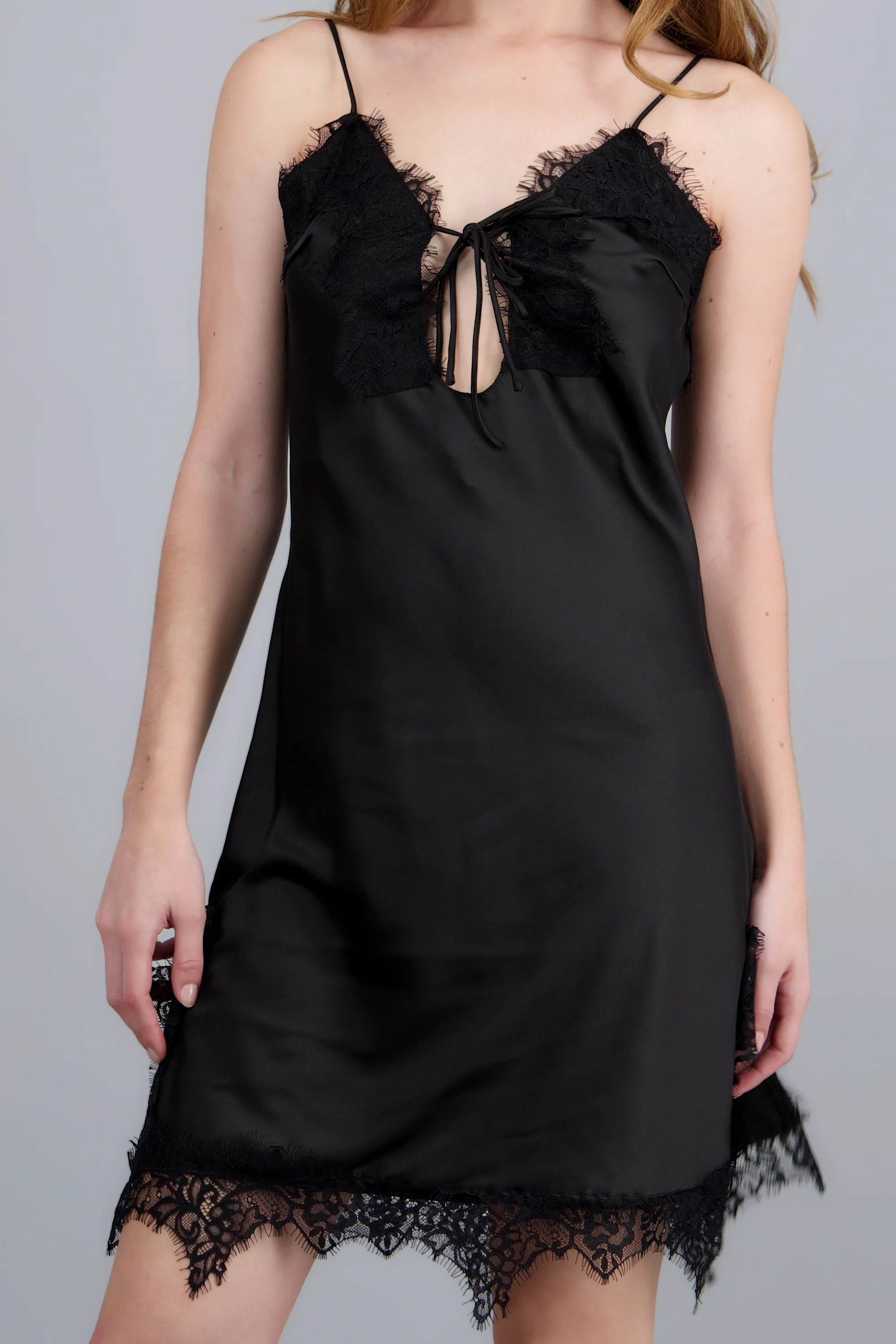 VESTIDO SATIN DET ENCAJE - Image 5