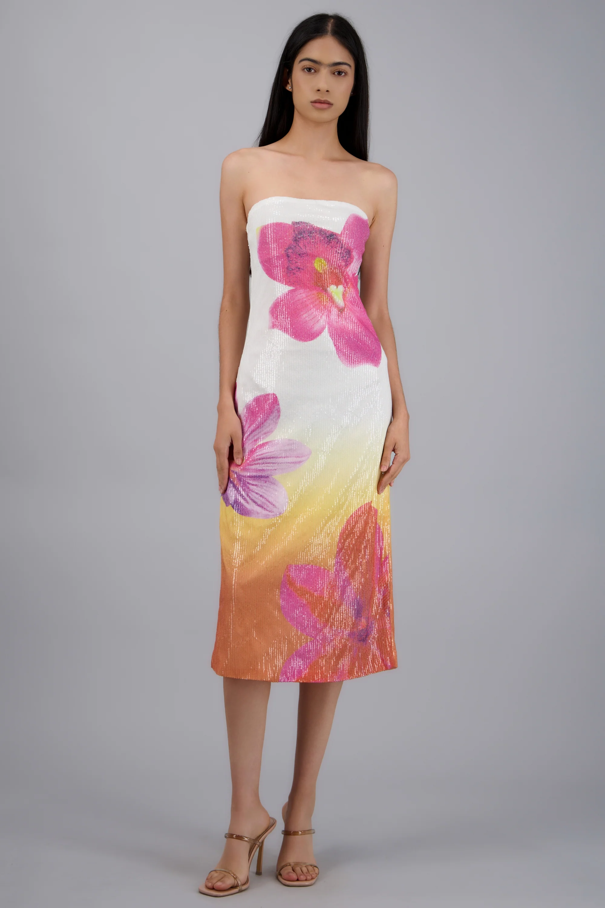Vestido strapples flores detalle brillos